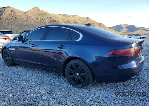 2017 Jaguar Xf Premium z USA, uszkodzony, nr VIN SAJBD4BVXHCY45883
